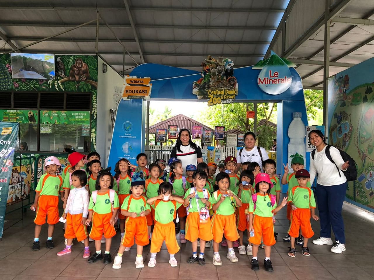 Kunjungan ke Kebun Binatang